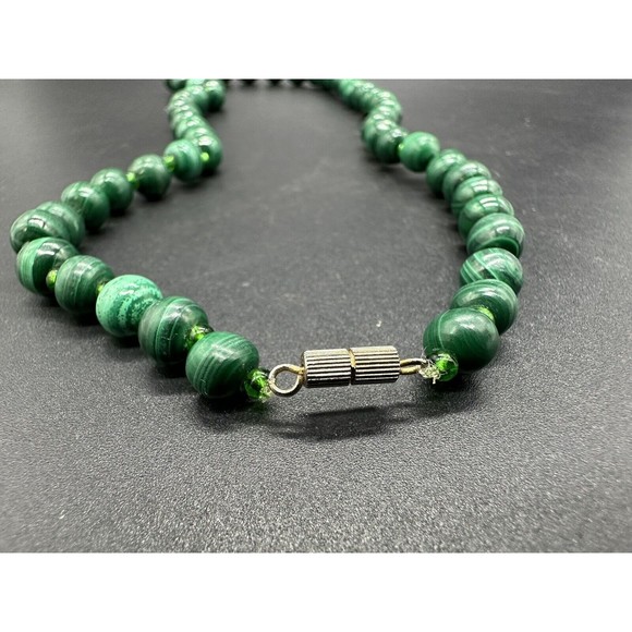 Vintage Carved Green Genuine Malachite Graduated Bead 20” Necklace - Picture 5 of 7
